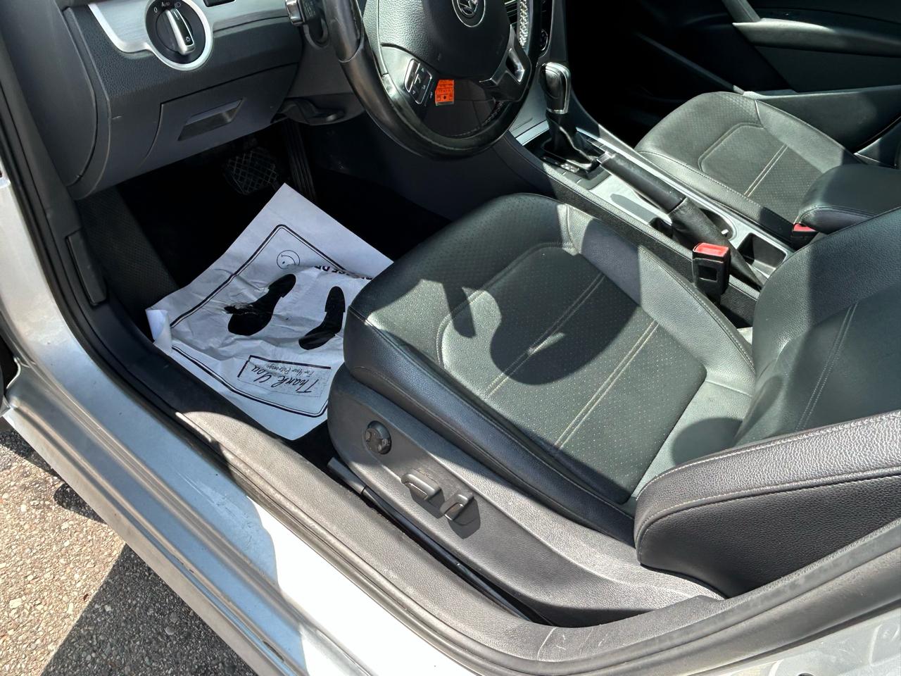 Volkswagen Passat 4dr Sdn 2.0L Manual TDI SE 2013