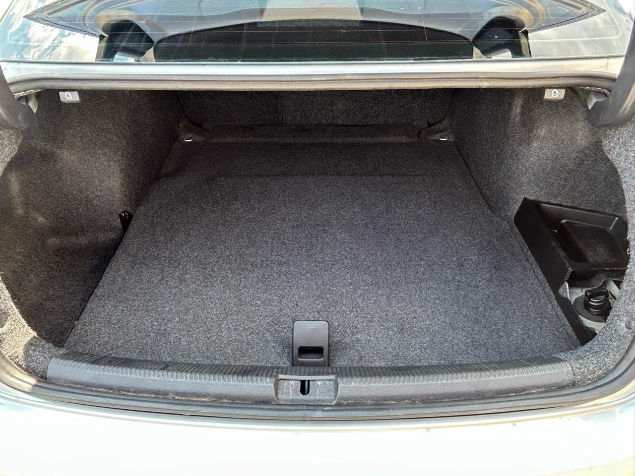 Volkswagen Passat 4dr Sdn 2.0L Manual TDI SE 2013
