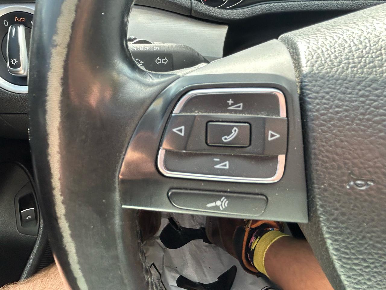 Volkswagen Passat 4dr Sdn 2.0L Manual TDI SE 2013