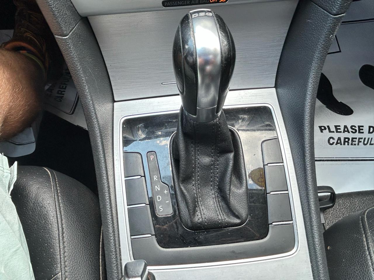 Volkswagen Passat 4dr Sdn 2.0L Manual TDI SE 2013