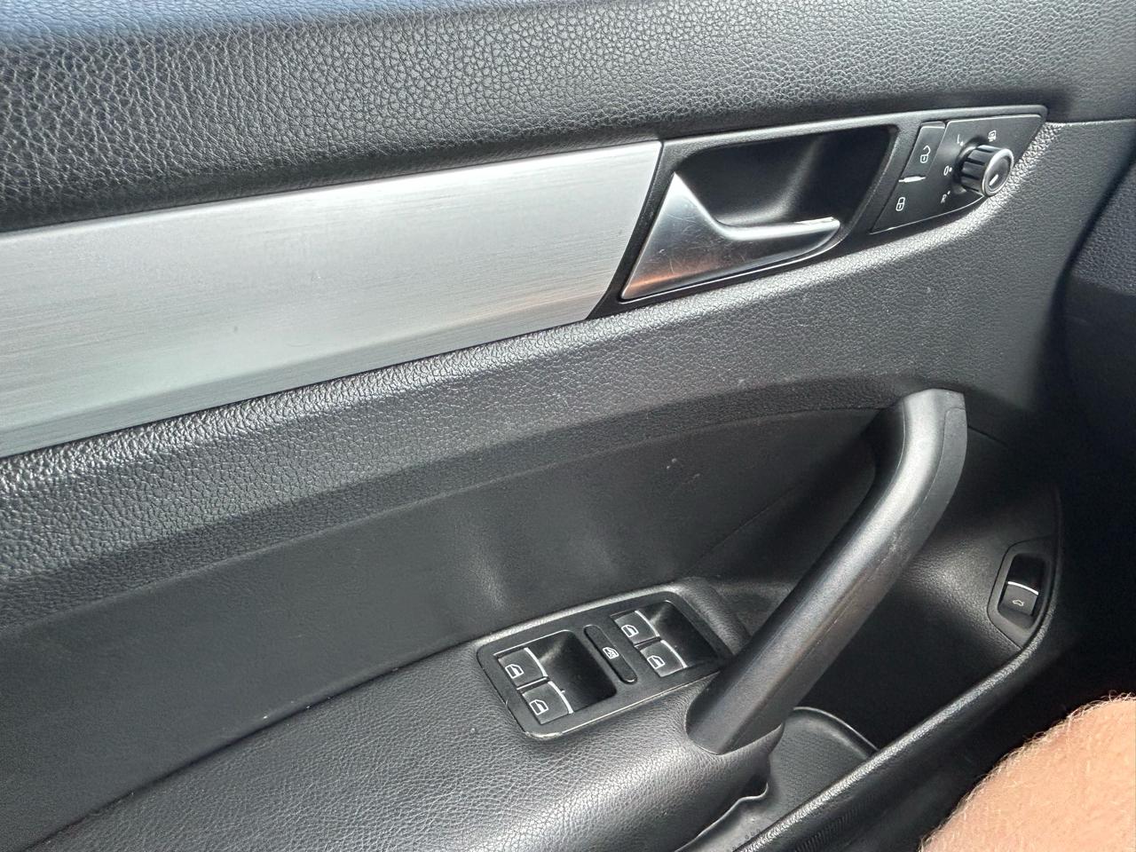 Volkswagen Passat 4dr Sdn 2.0L Manual TDI SE 2013