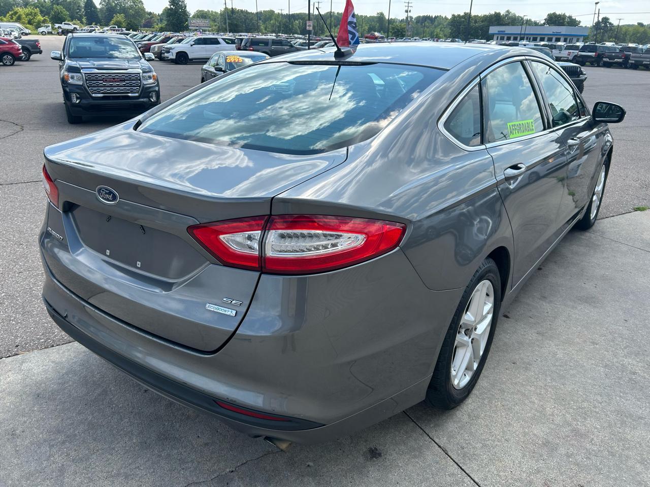 Ford Fusion 4dr Sdn SE FWD 2014