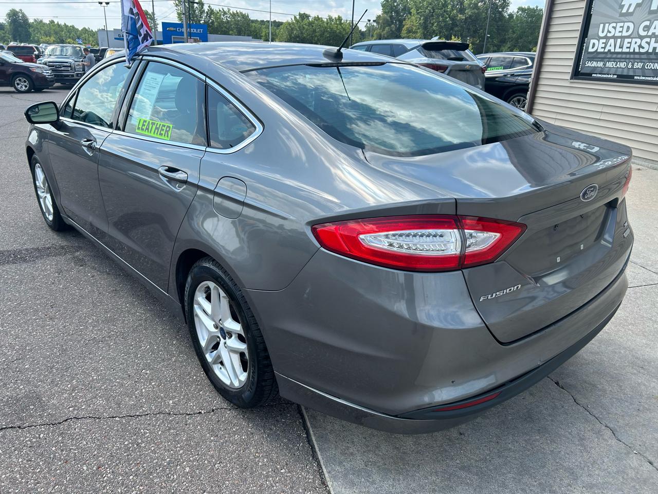 Ford Fusion 4dr Sdn SE FWD 2014