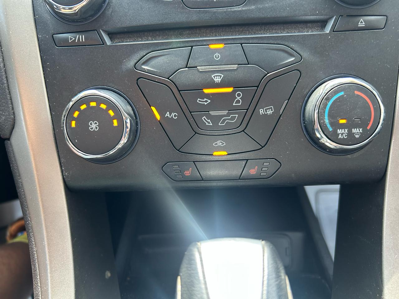 Ford Fusion 4dr Sdn SE FWD 2014