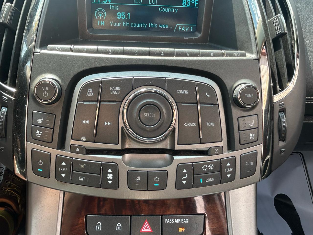 Buick LaCrosse 4dr Sdn CXL 3.0L FWD 2010