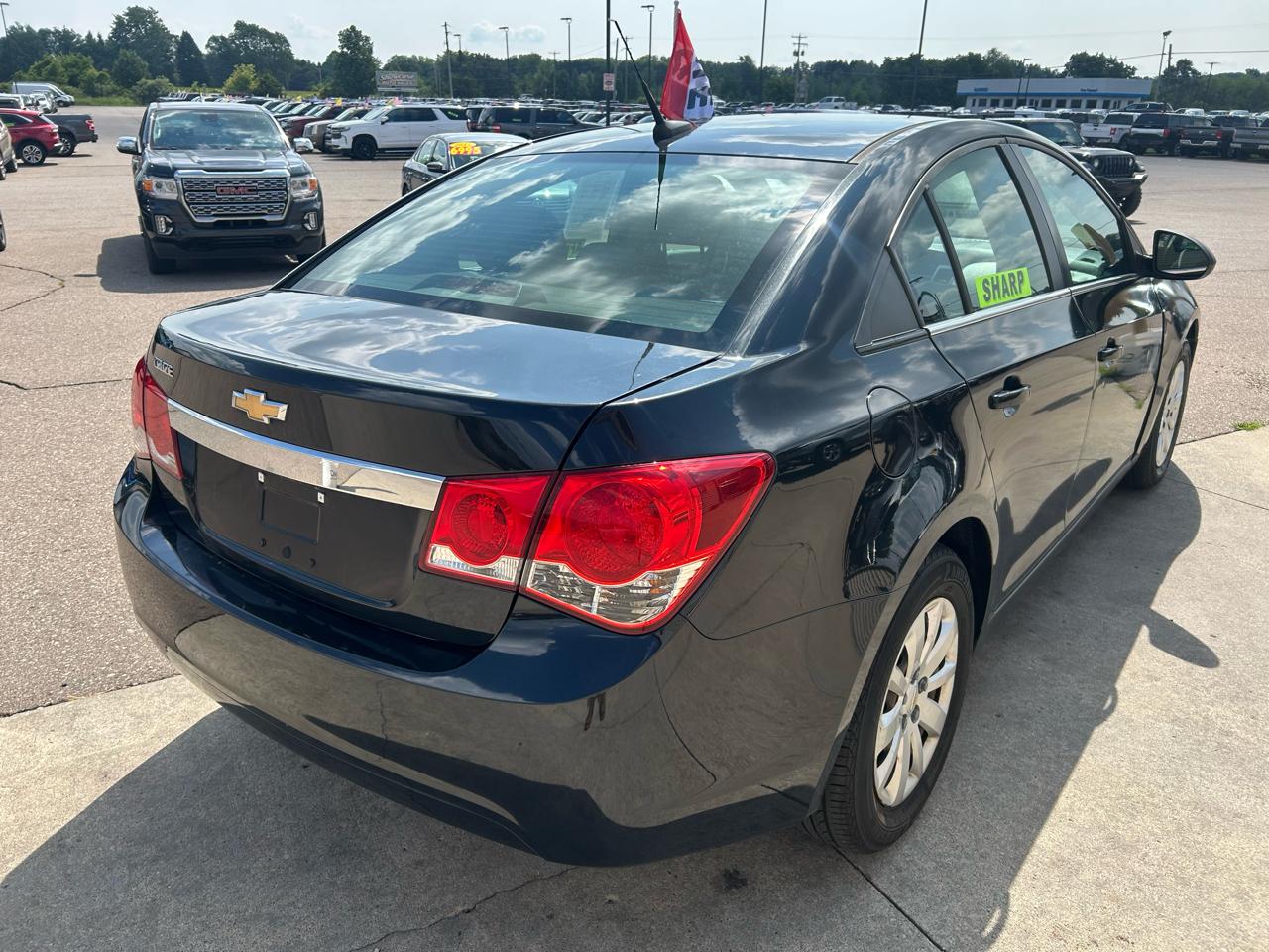 Chevrolet Cruze 4dr Sdn LS 2011
