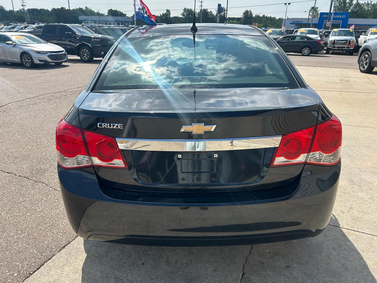 Chevrolet Cruze 4dr Sdn LS 2011