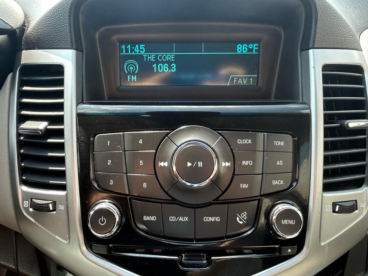 Chevrolet Cruze 4dr Sdn LS 2011