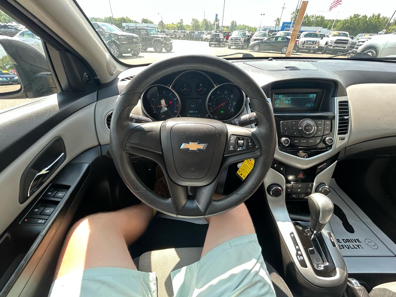Chevrolet Cruze 4dr Sdn LS 2011