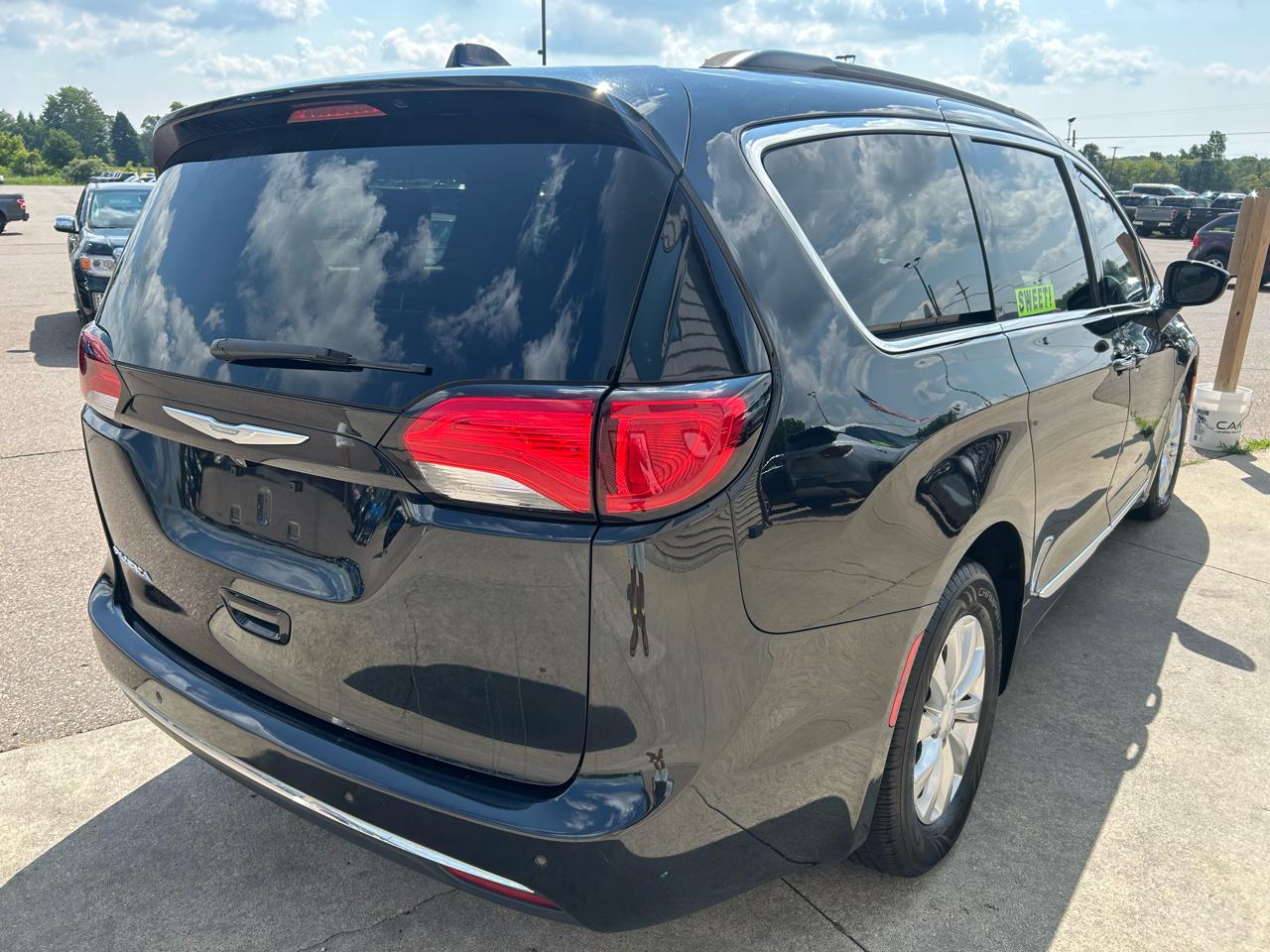 Chrysler Pacifica Touring-L FWD 2017