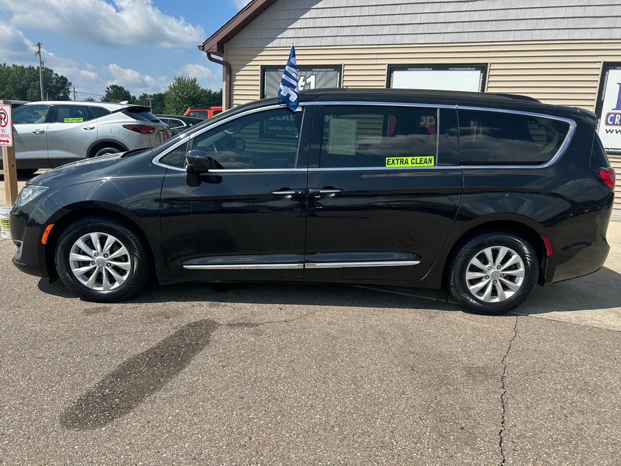 Chrysler Pacifica Touring-L FWD 2017