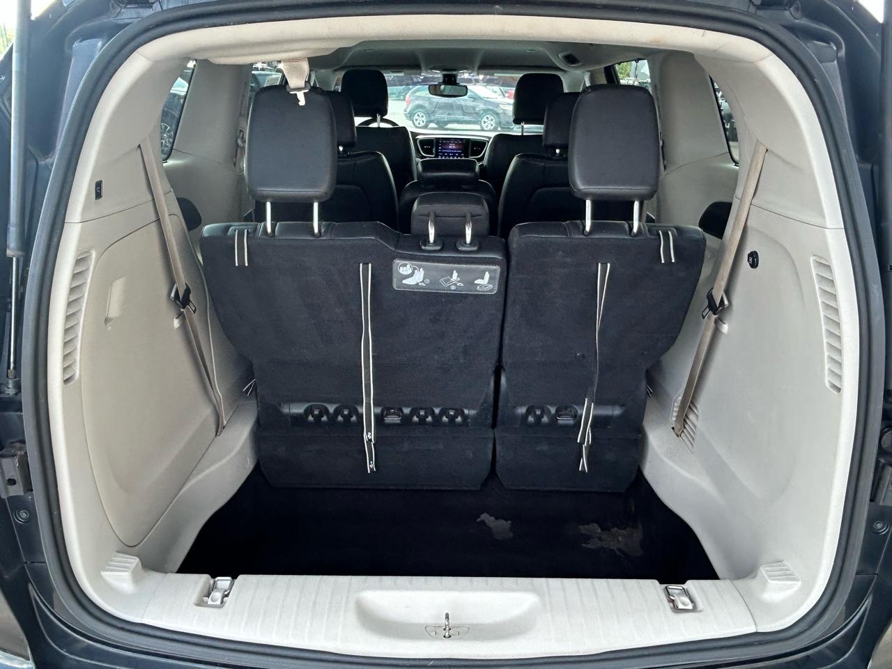 Chrysler Pacifica Touring-L FWD 2017