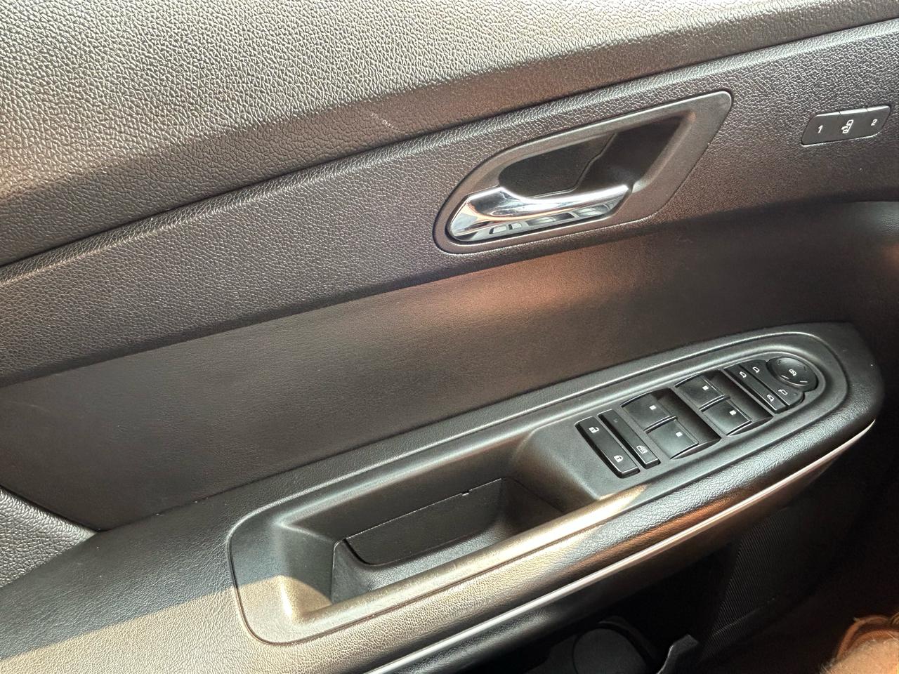 GMC Acadia AWD 4dr SLT2 2012