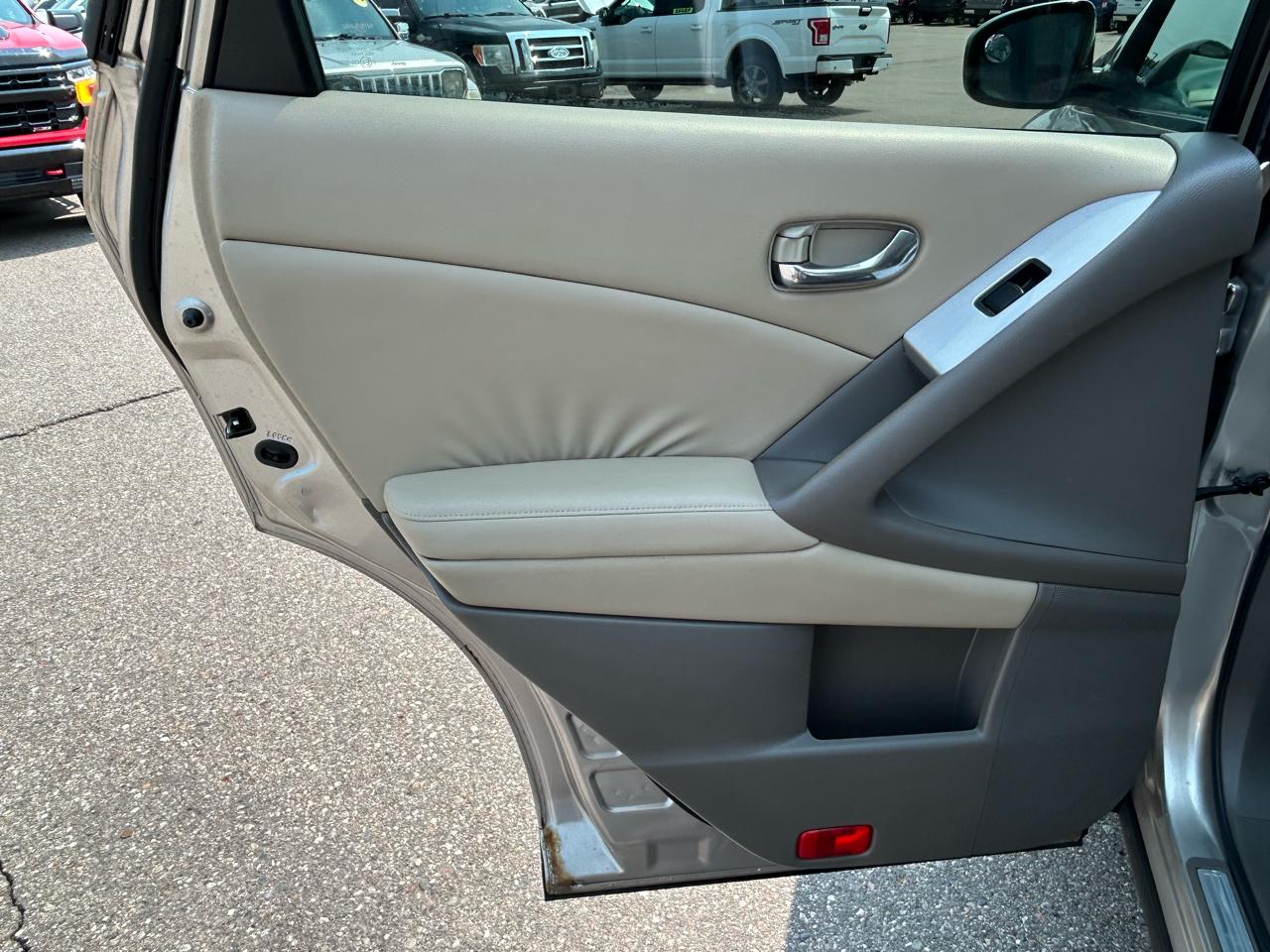 Nissan Murano AWD 4dr SL 2010