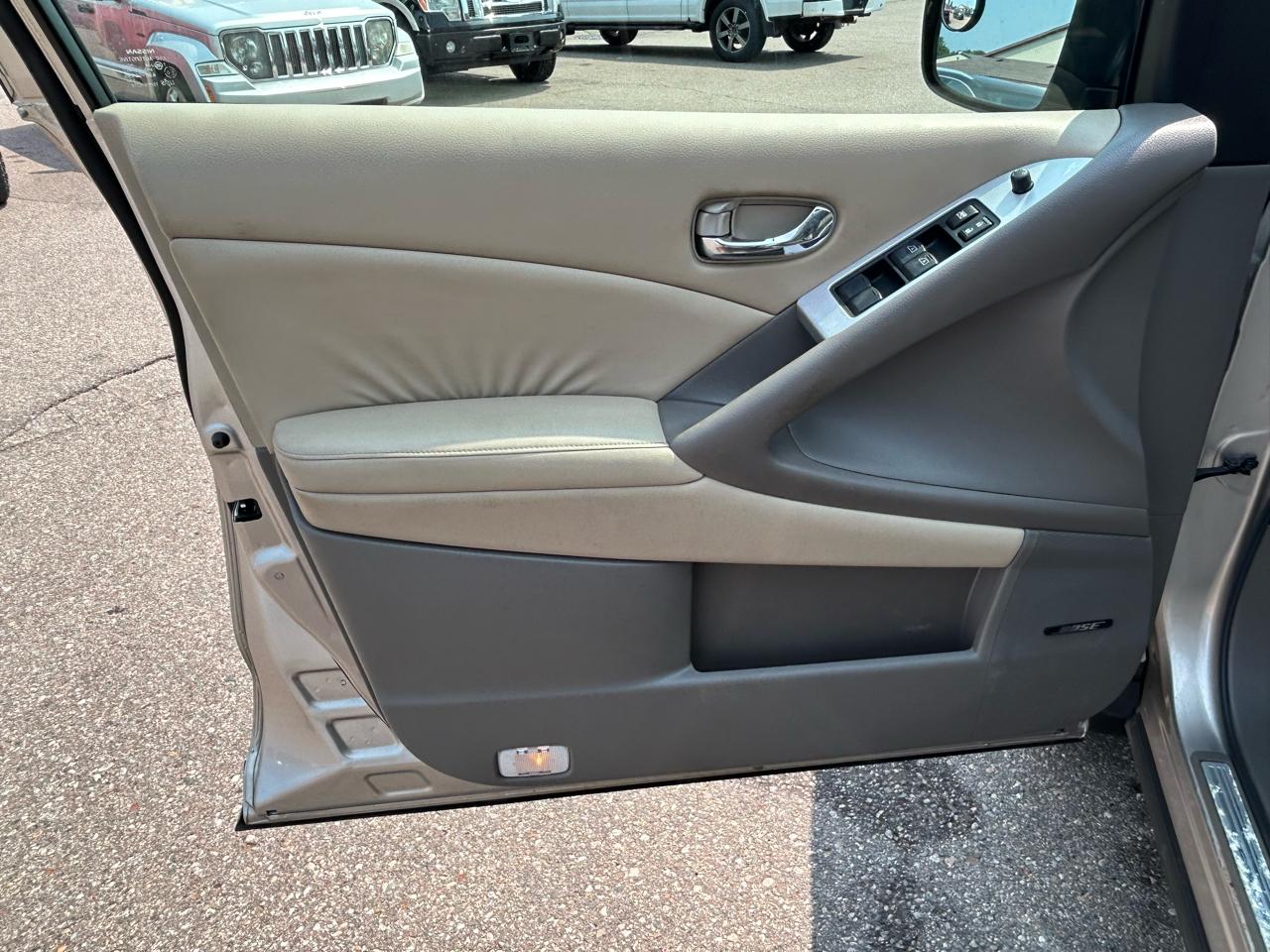Nissan Murano AWD 4dr SL 2010