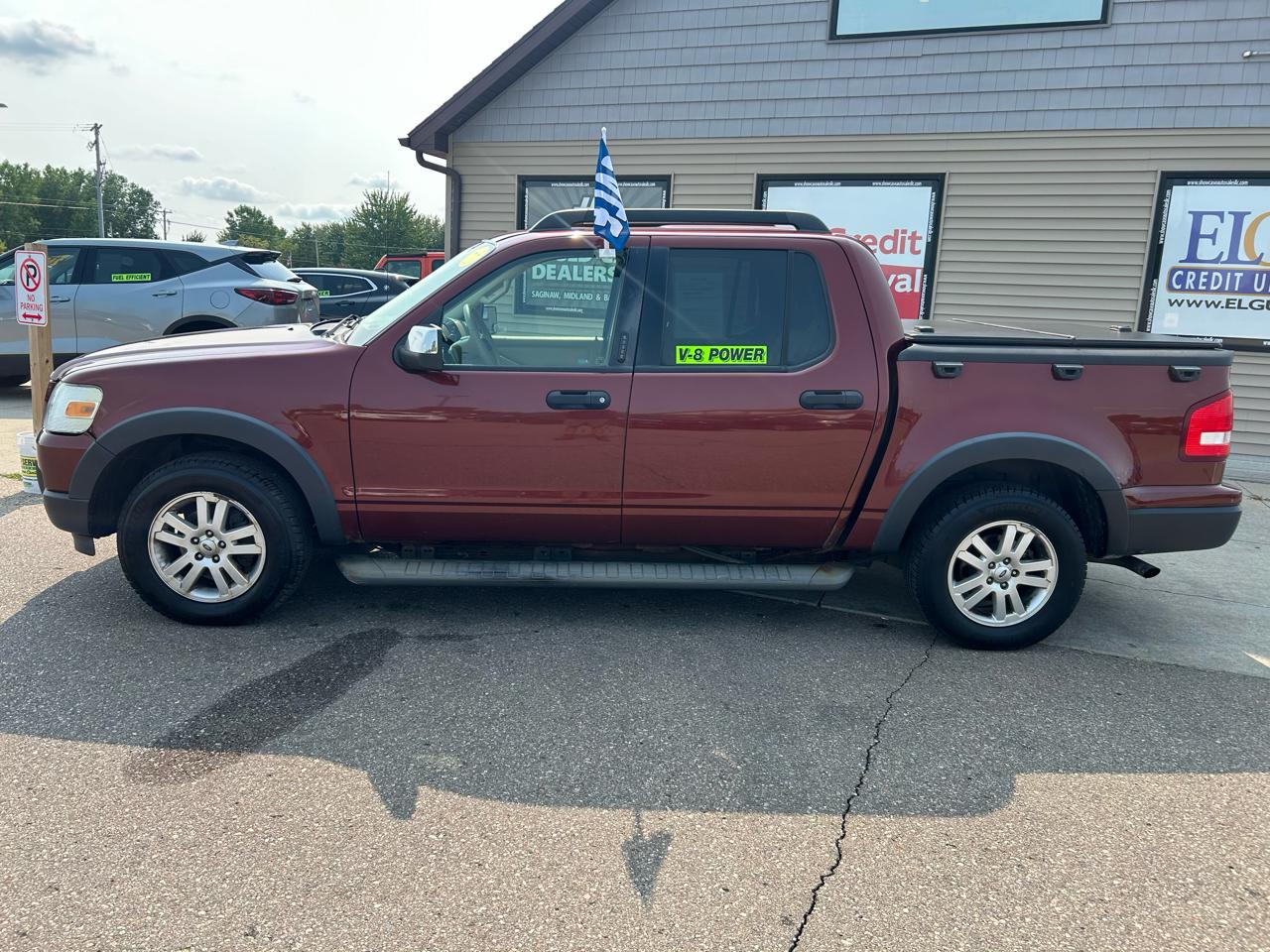 Ford Explorer Sport Trac 4WD 4dr V8 XLT 2010