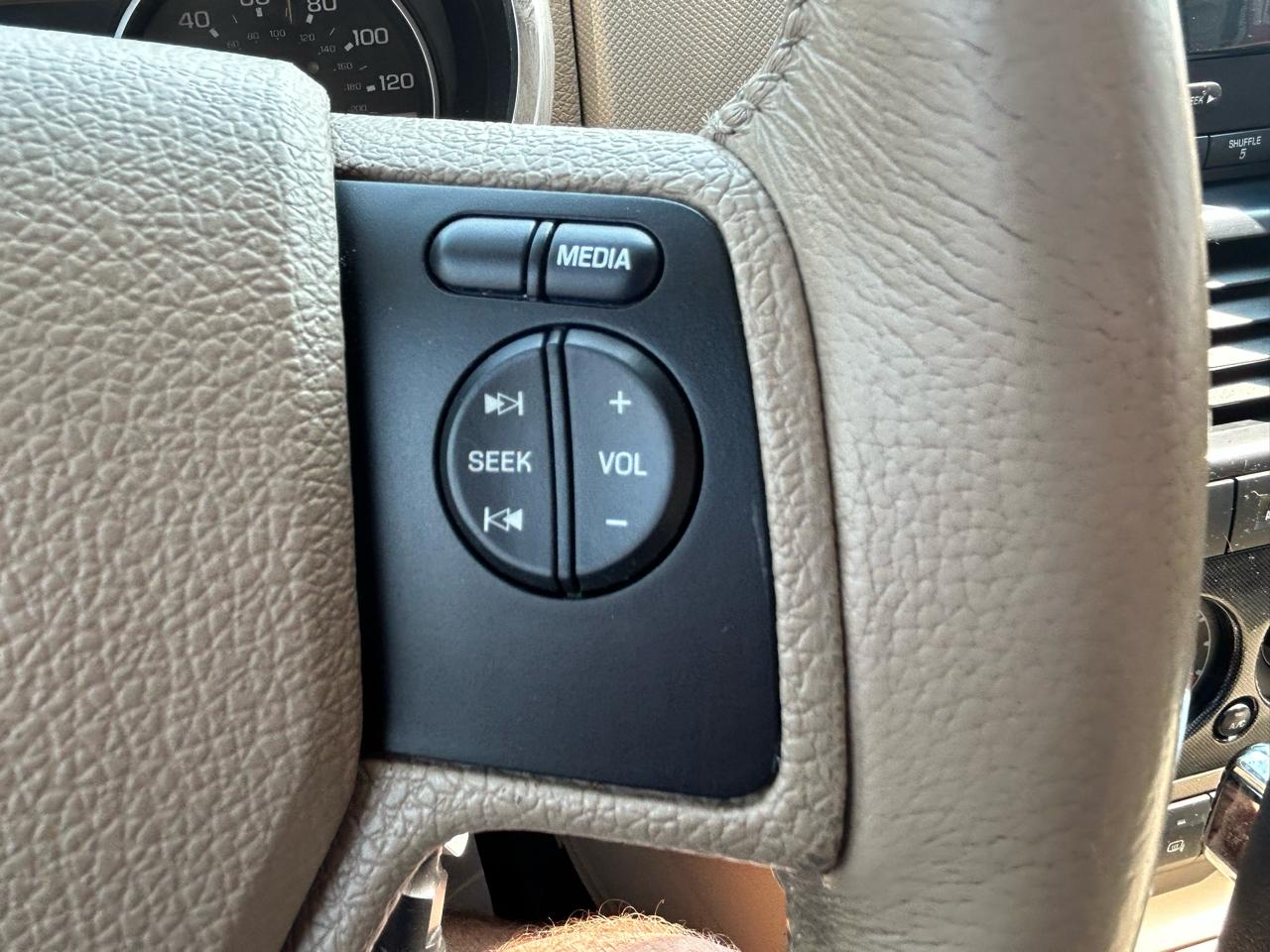 Ford Explorer Sport Trac 4WD 4dr V8 XLT 2010