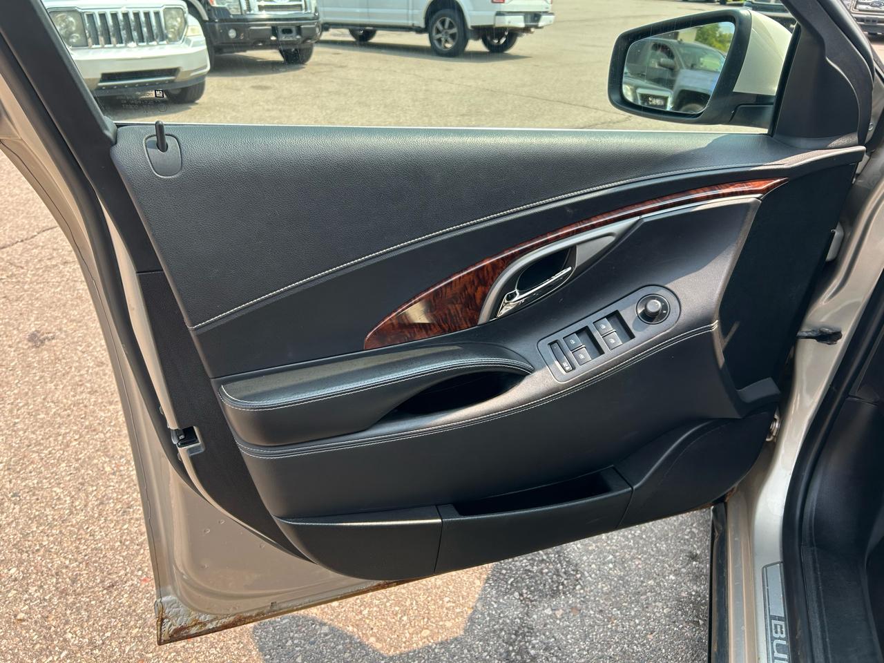 Buick LaCrosse 4dr Sdn Premium 1 FWD 2012