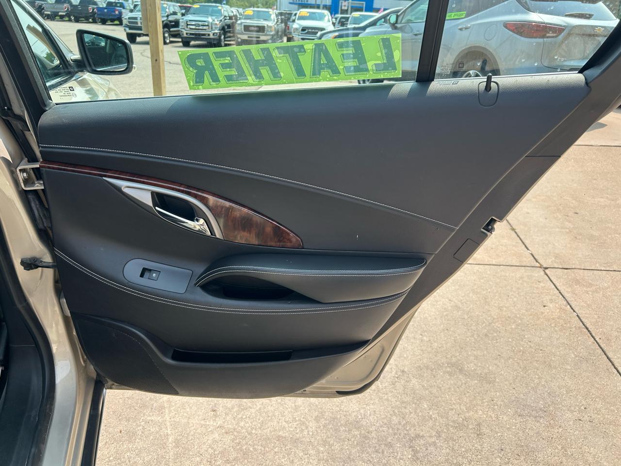 Buick LaCrosse 4dr Sdn Premium 1 FWD 2012