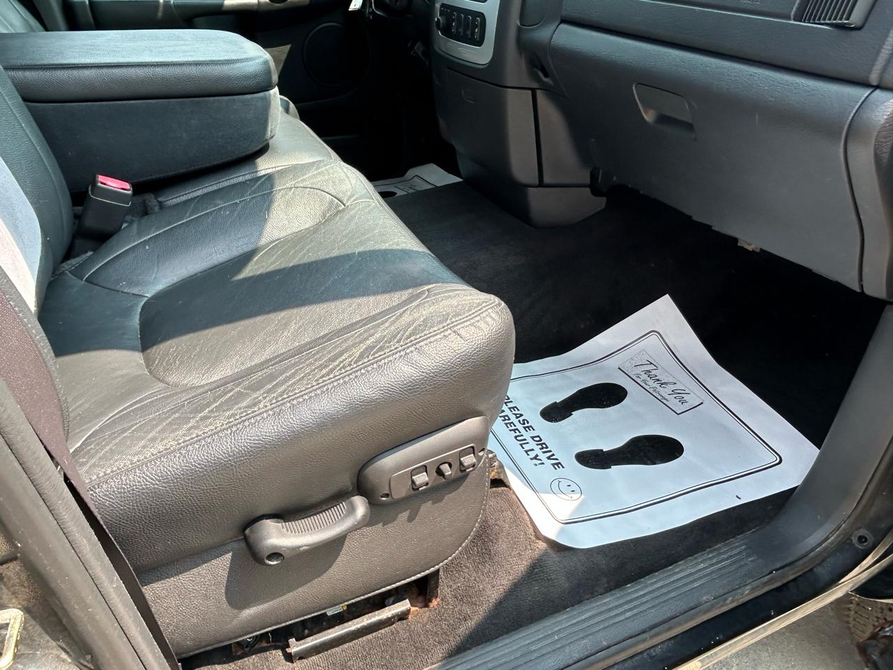 Dodge Ram 2500 4dr Quad Cab 140.5" WB 4WD SLT 2004