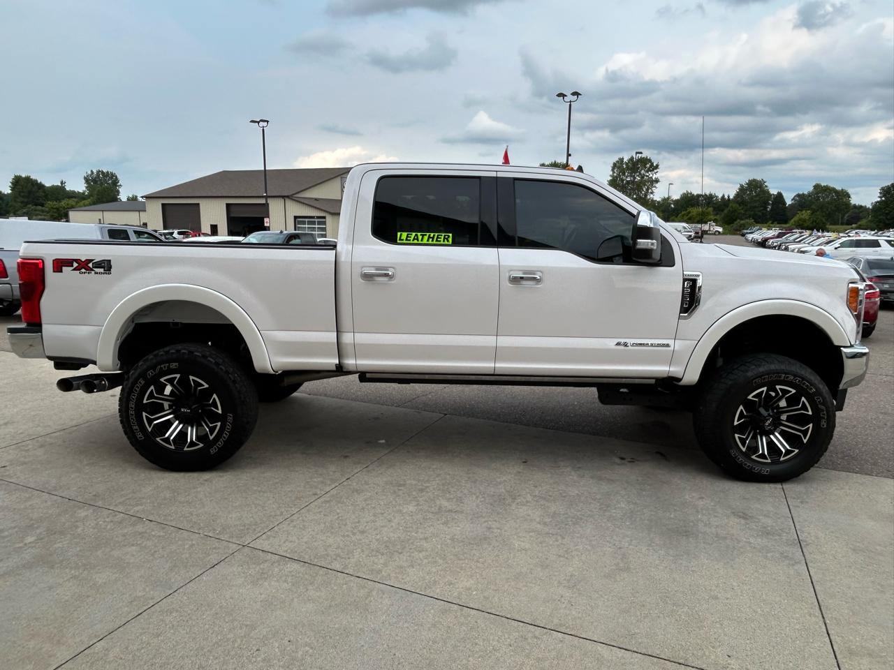 Ford Super Duty F-250 SRW Lariat 4WD Crew Cab 6.75' Box 2019