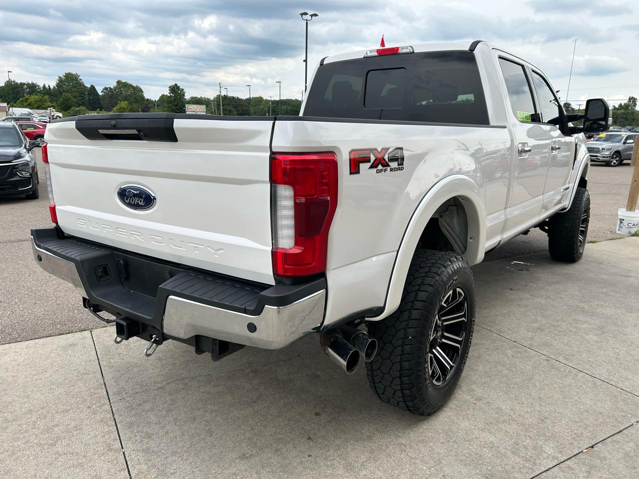 Ford Super Duty F-250 SRW Lariat 4WD Crew Cab 6.75' Box 2019
