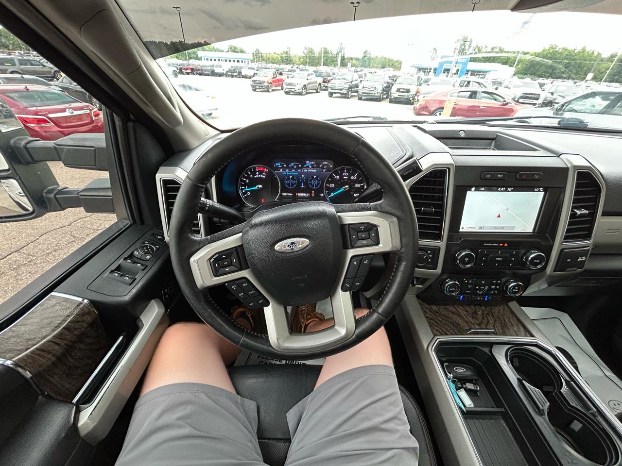 Ford Super Duty F-250 SRW Lariat 4WD Crew Cab 6.75' Box 2019