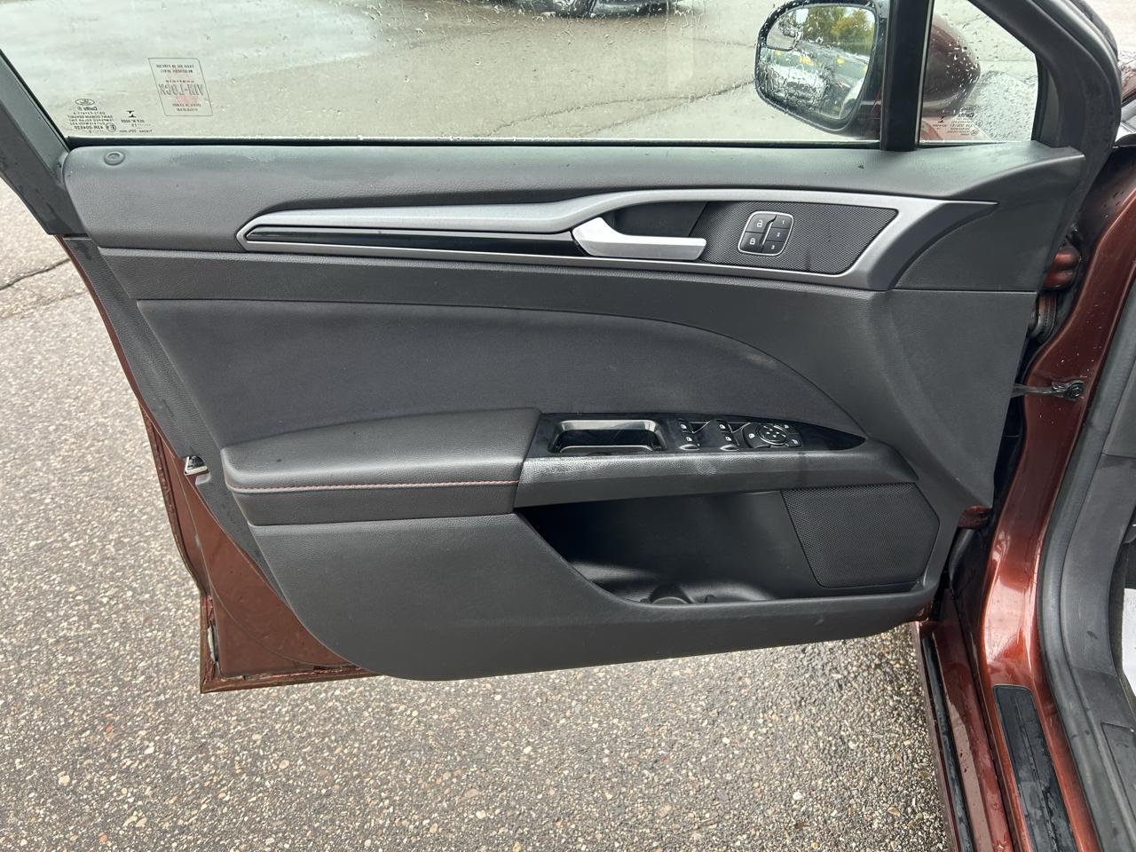 Ford Fusion 4dr Sdn SE AWD 2015