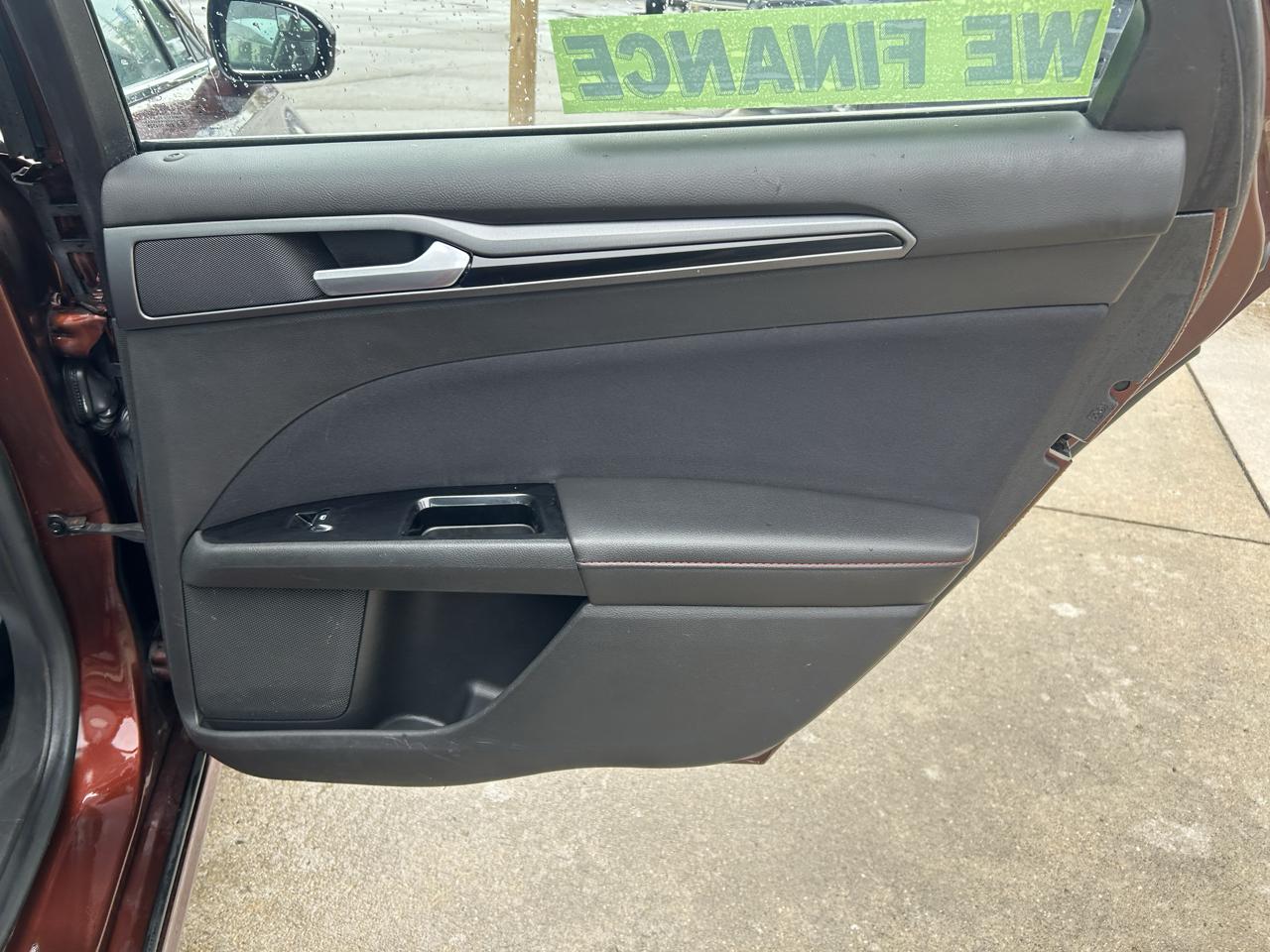 Ford Fusion 4dr Sdn SE AWD 2015