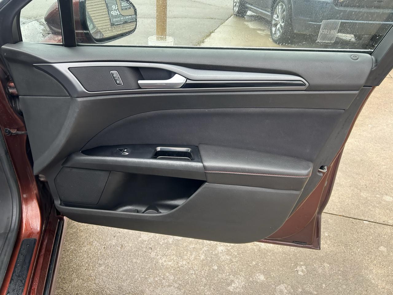 Ford Fusion 4dr Sdn SE AWD 2015