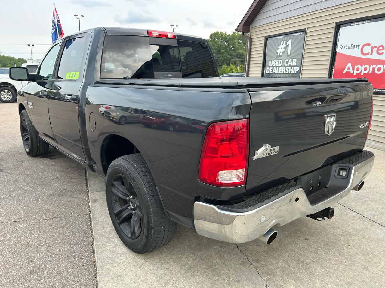 RAM 1500 4WD Crew Cab 140.5" Big Horn 2016