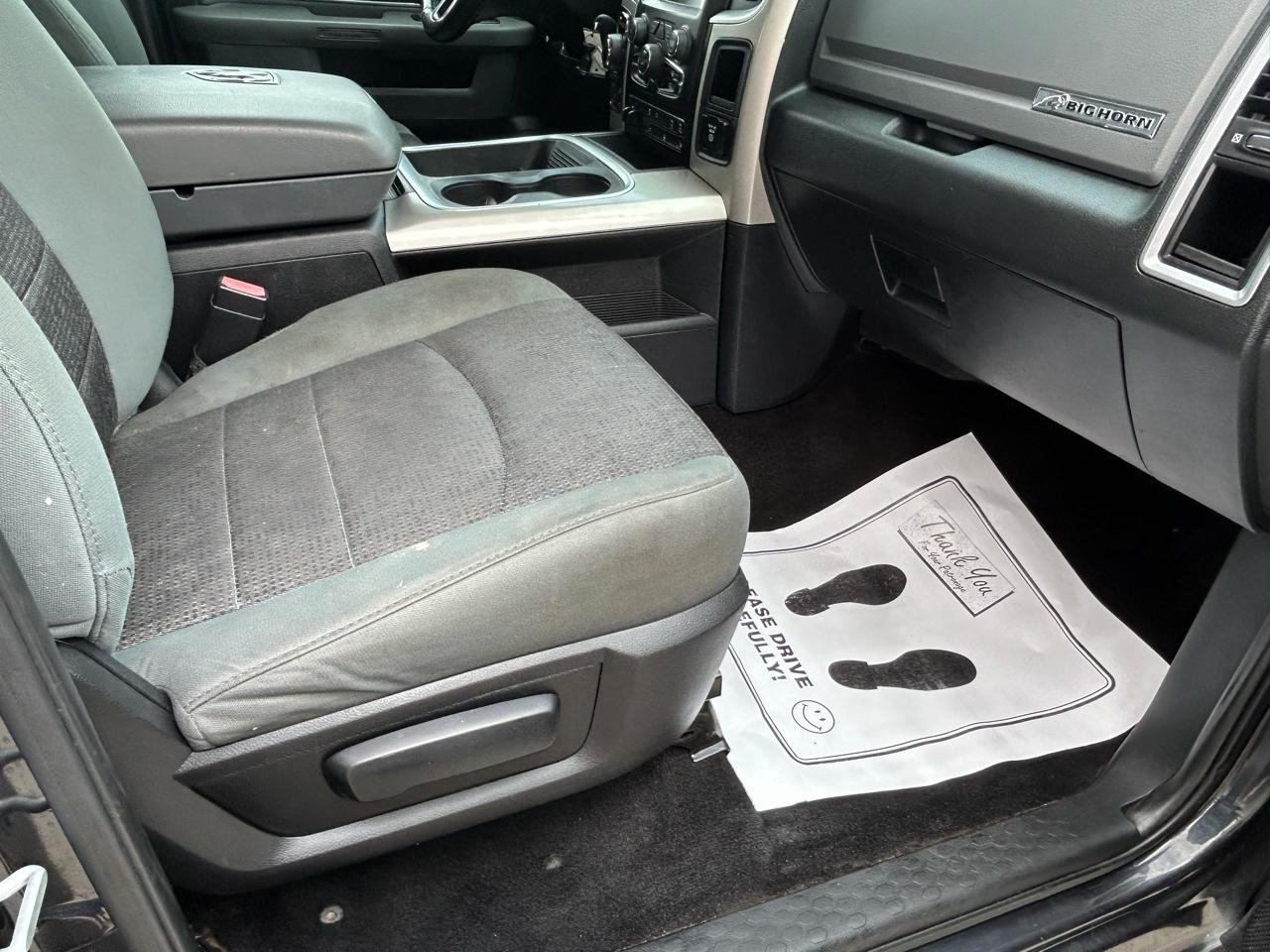 RAM 1500 4WD Crew Cab 140.5" Big Horn 2016