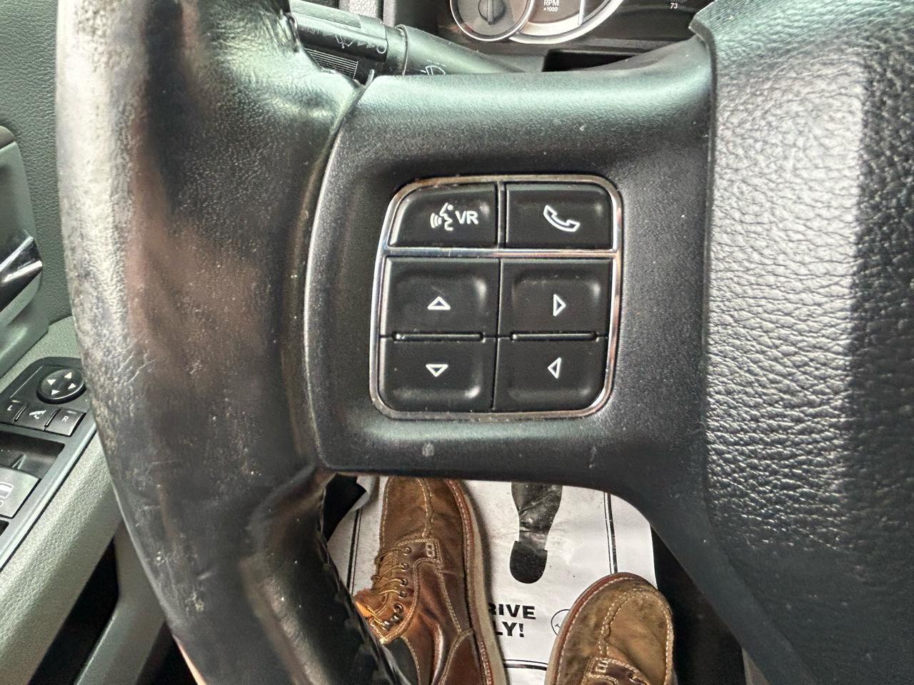 RAM 1500 4WD Crew Cab 140.5" Big Horn 2016