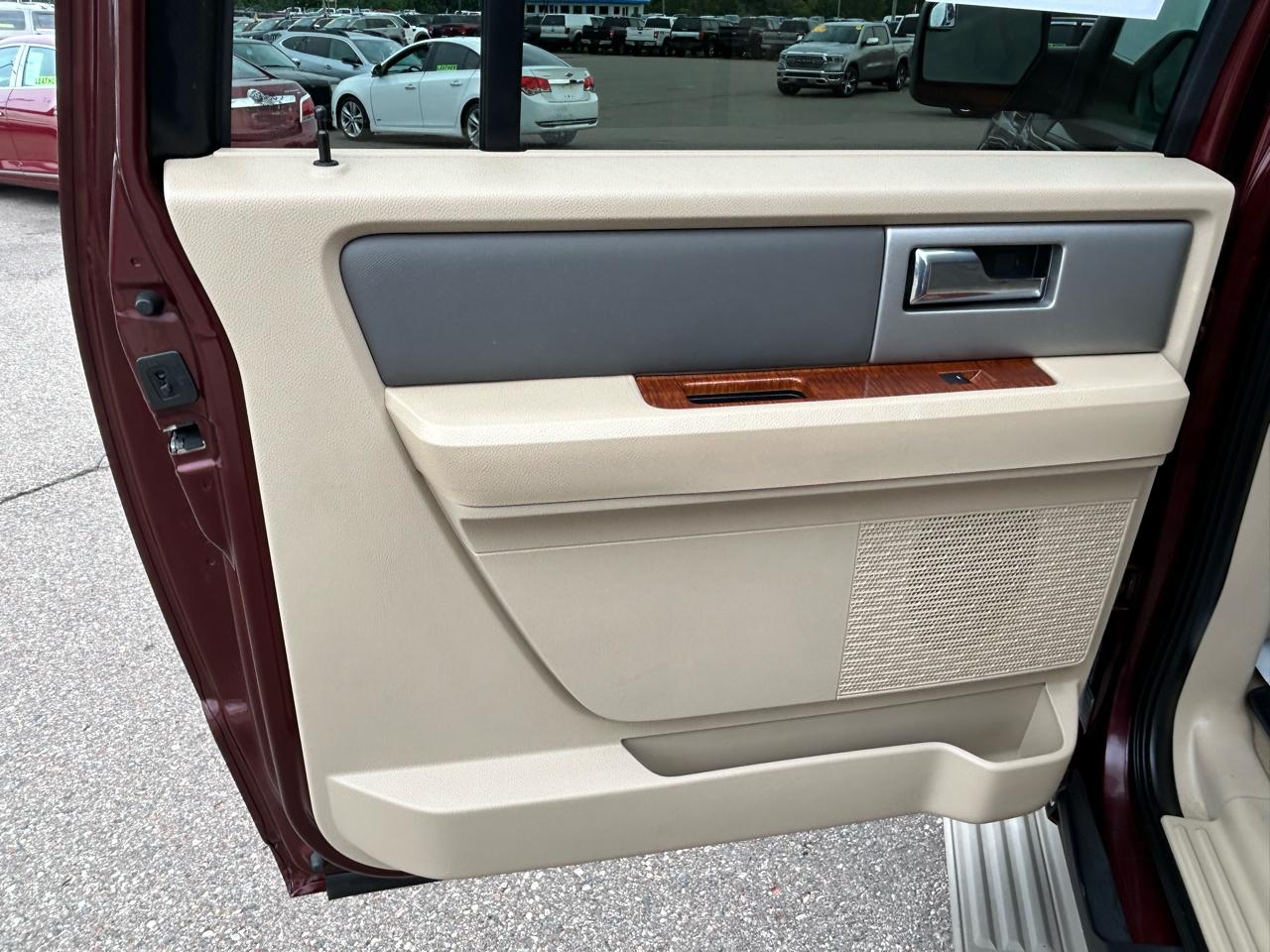 Ford Expedition EL 4WD 4dr Eddie Bauer 2010
