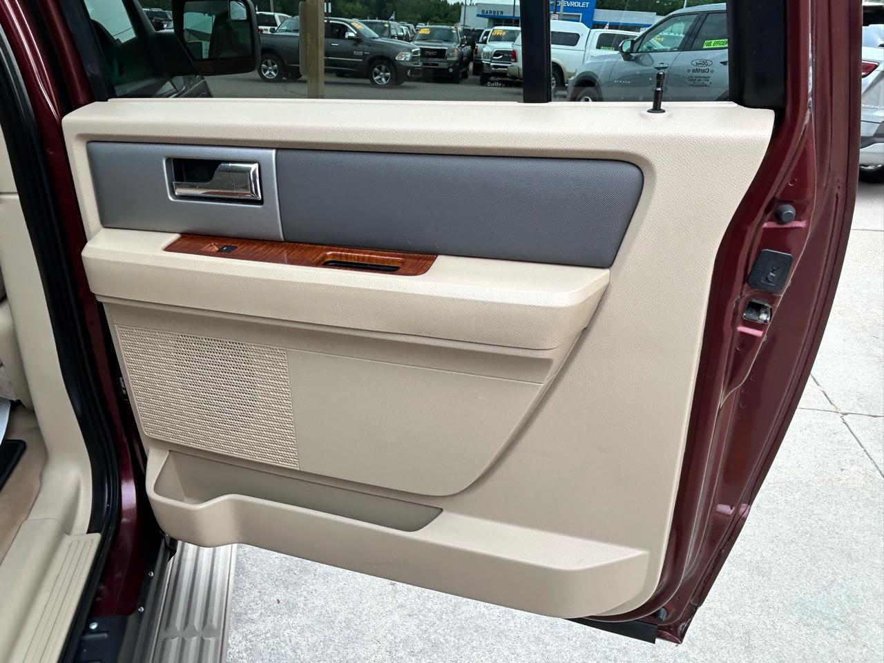Ford Expedition EL 4WD 4dr Eddie Bauer 2010