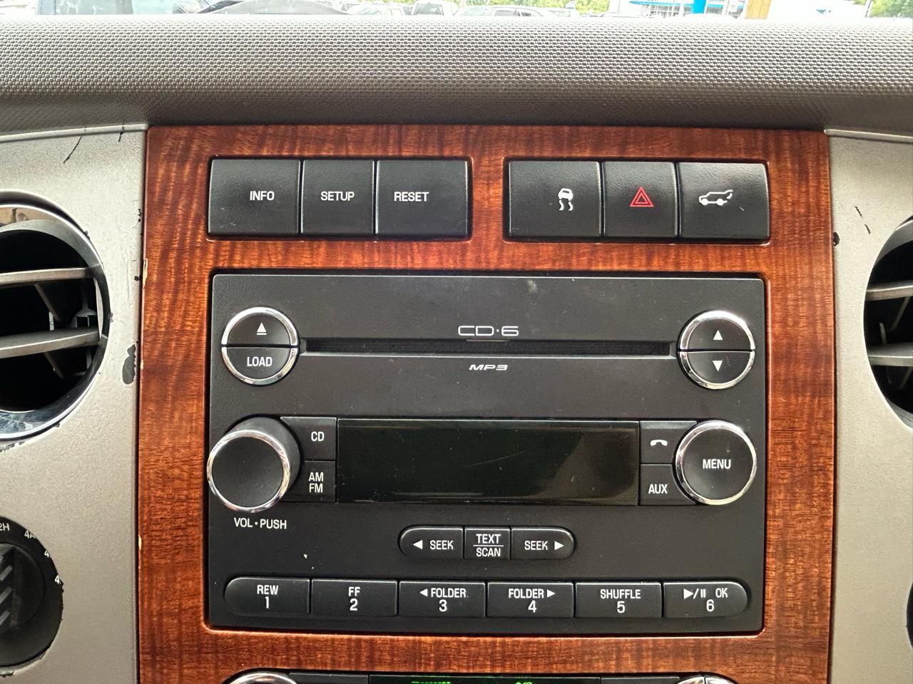 Ford Expedition EL 4WD 4dr Eddie Bauer 2010