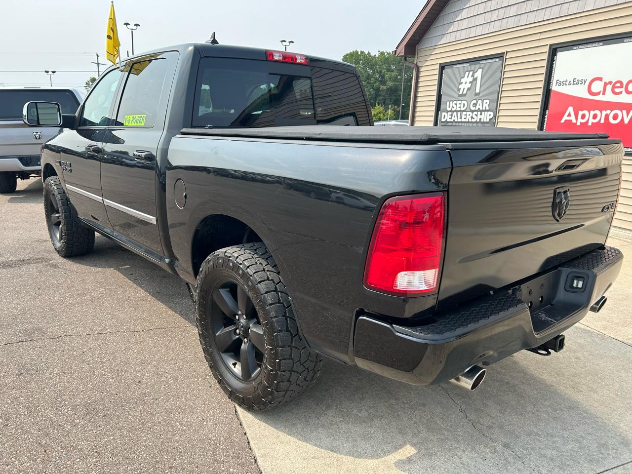 RAM 1500 Big Horn 4x4 Crew Cab 5'7" Box 2018