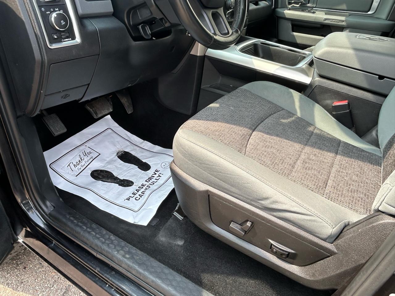 RAM 1500 Big Horn 4x4 Crew Cab 5'7" Box 2018