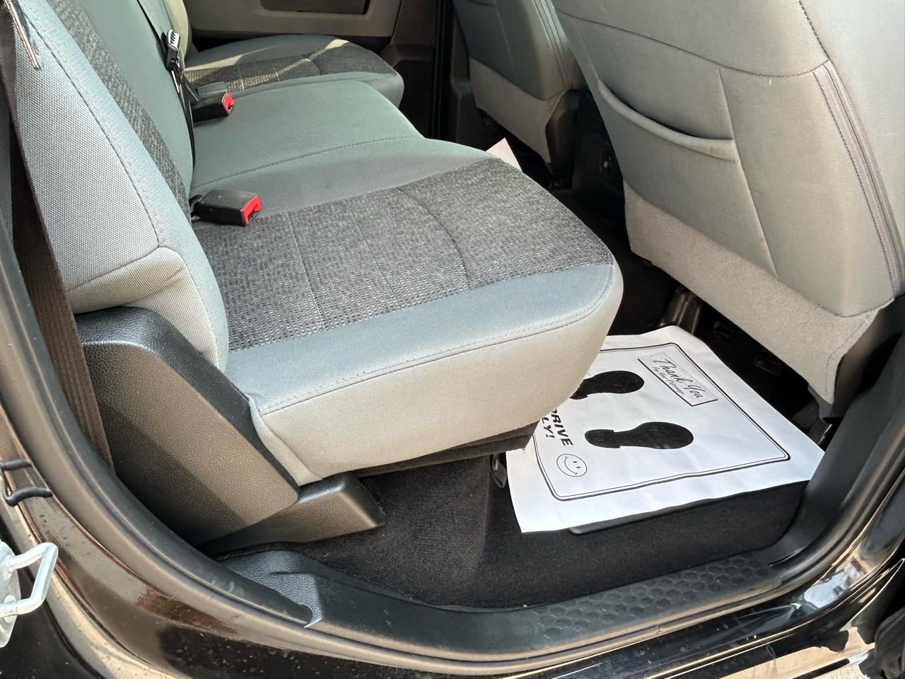 RAM 1500 Big Horn 4x4 Crew Cab 5'7" Box 2018