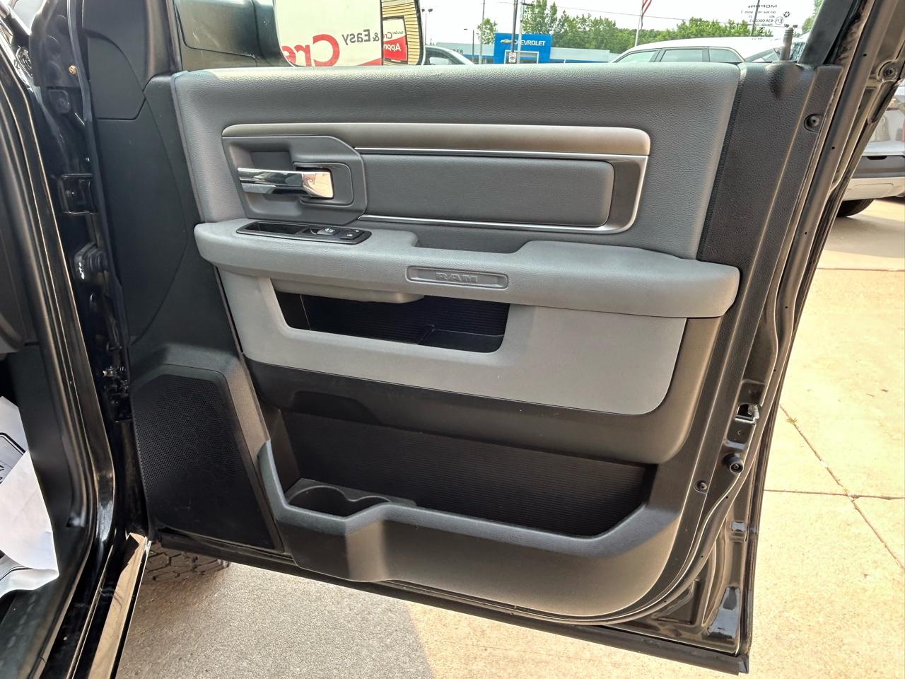 RAM 1500 Big Horn 4x4 Crew Cab 5'7" Box 2018