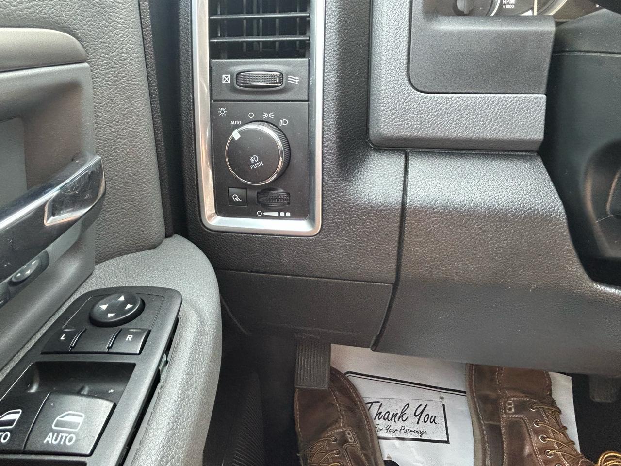 RAM 1500 Big Horn 4x4 Crew Cab 5'7" Box 2018