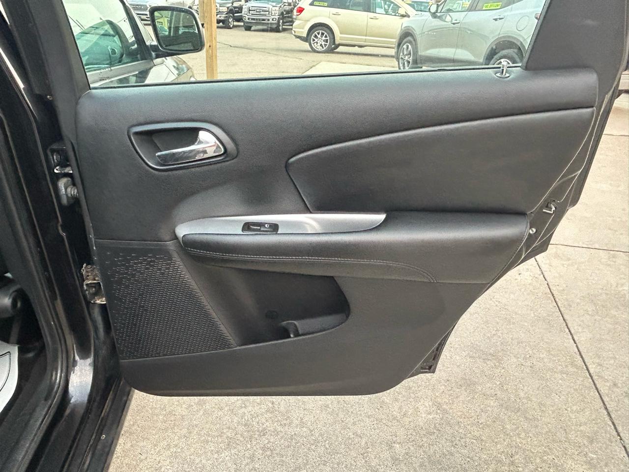 Dodge Journey FWD 4dr Canada Value Pkg 2012