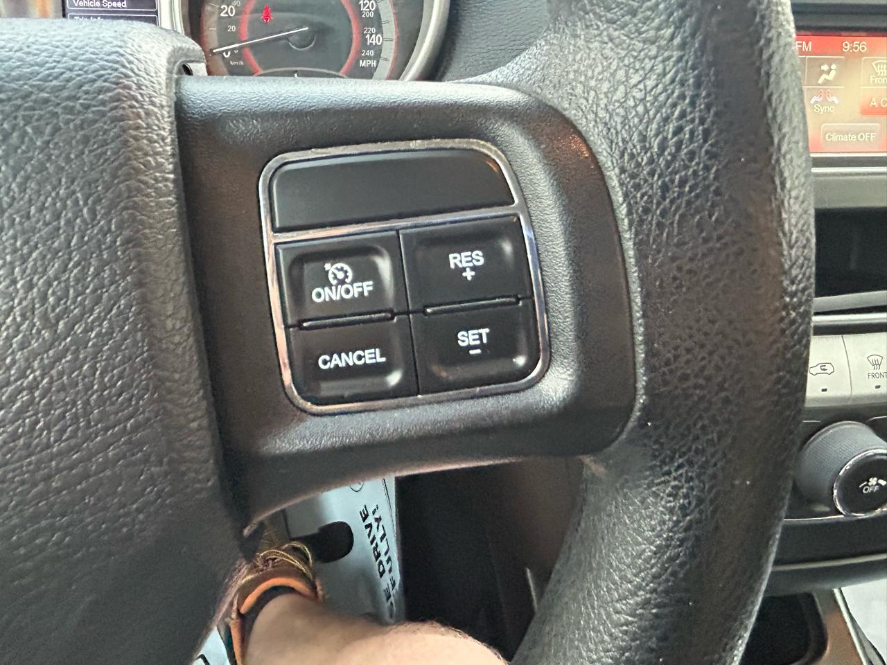 Dodge Journey FWD 4dr Canada Value Pkg 2012