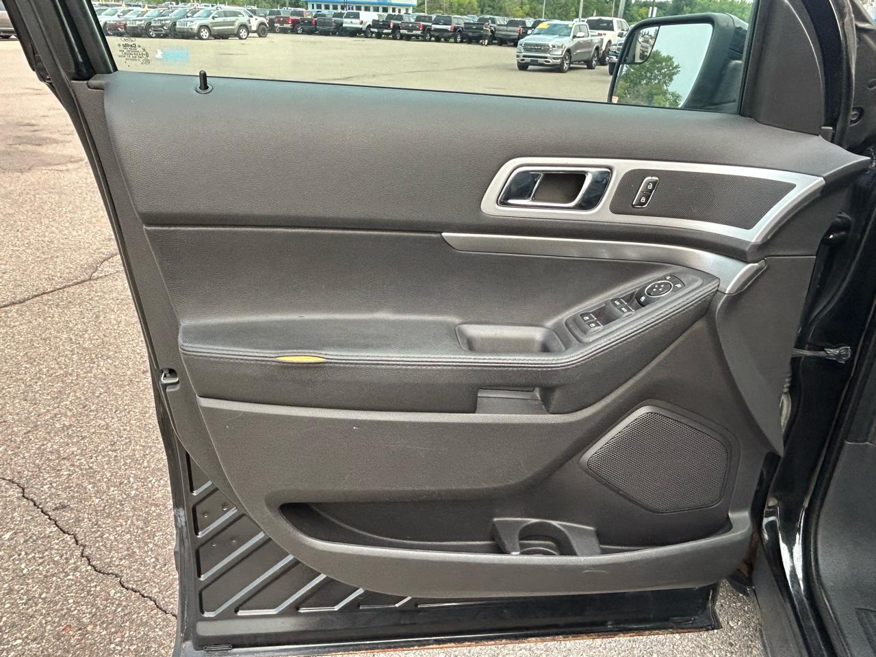 Ford Explorer 4WD 4dr XLT 2013