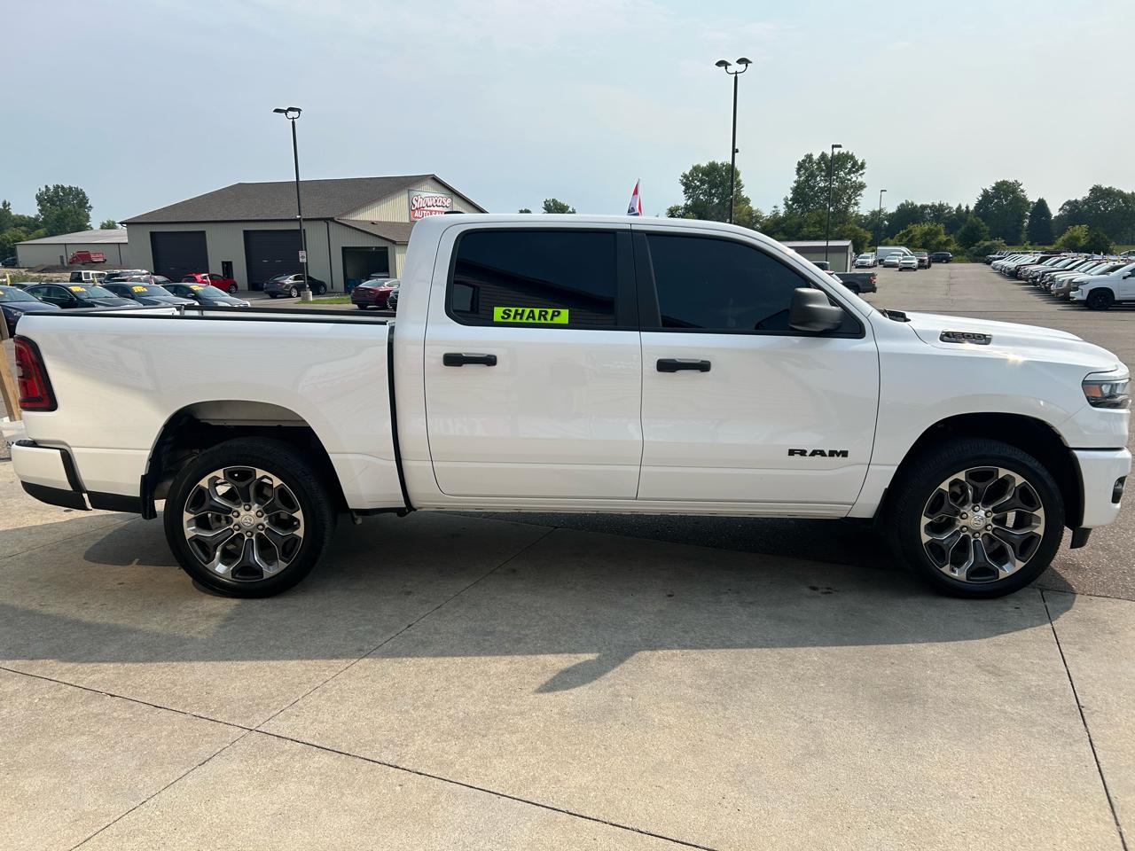 RAM 1500 Tradesman 4x4 Crew Cab 5'7" Box 2025