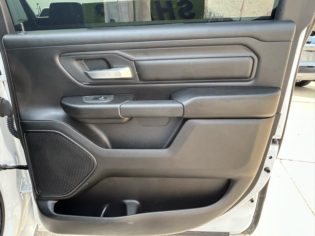 RAM 1500 Tradesman 4x4 Crew Cab 5'7" Box 2025