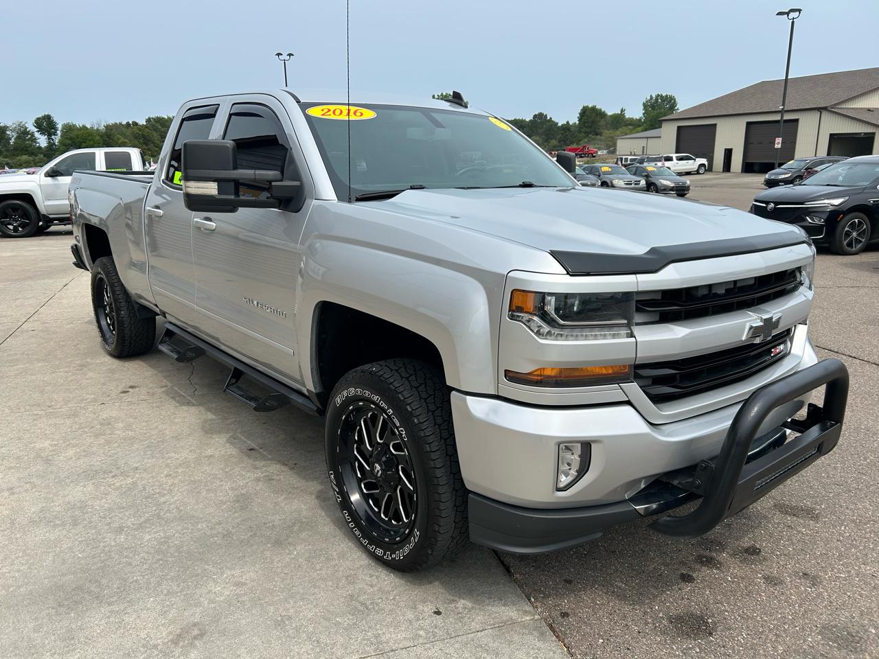Chevrolet Silverado 1500 4WD Double Cab 143.5" LT w/2LT 2016