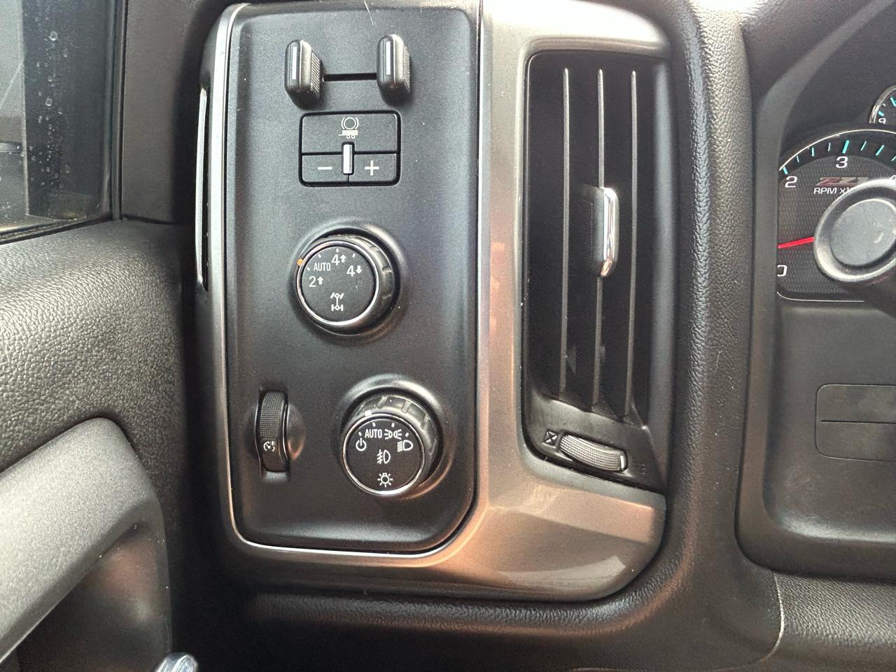 Chevrolet Silverado 1500 4WD Double Cab 143.5" LT w/2LT 2016