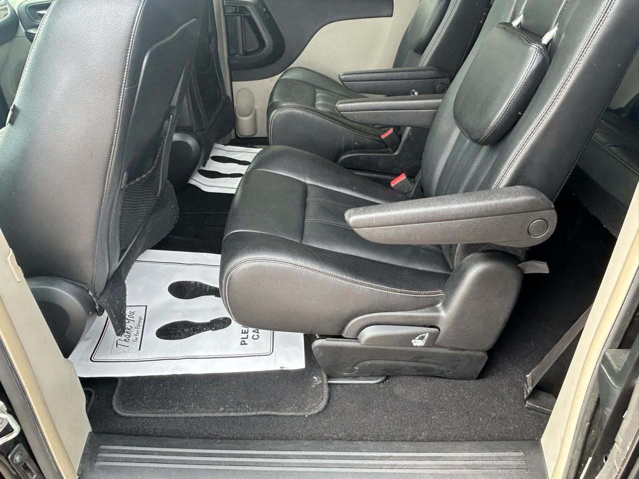 Chrysler Town & Country 4dr Wgn Touring 2014