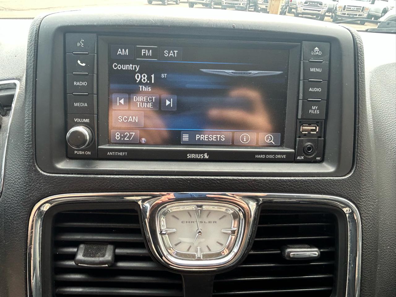 Chrysler Town & Country 4dr Wgn Touring 2014